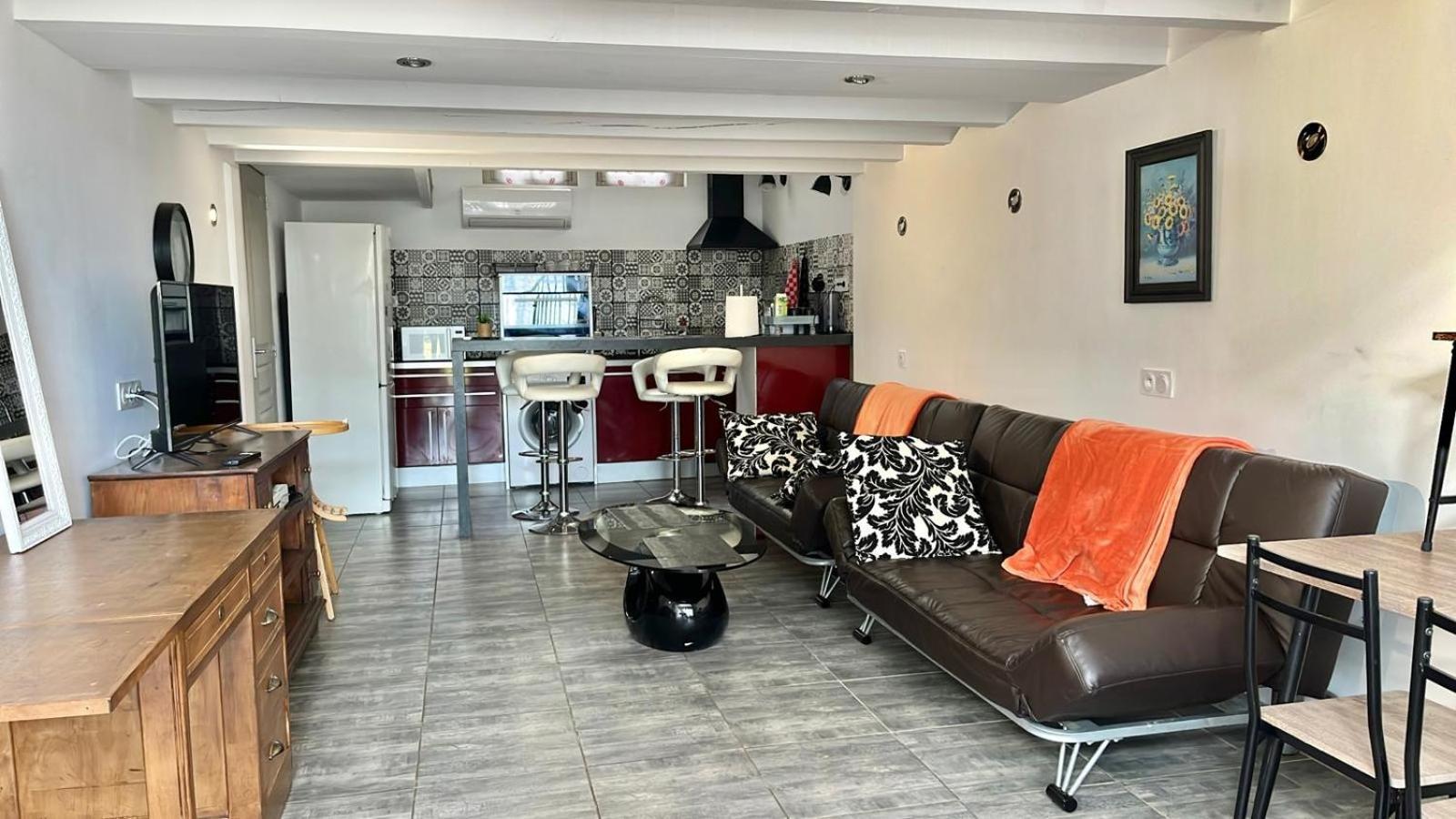 Chez Ben Avec Tout Le Confort Clim Wifi Netflix Gratuit กัสทร์ ภายนอก รูปภาพ