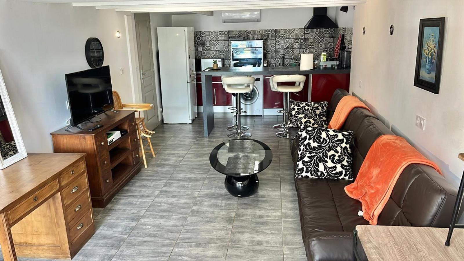 Chez Ben Avec Tout Le Confort Clim Wifi Netflix Gratuit กัสทร์ ภายนอก รูปภาพ